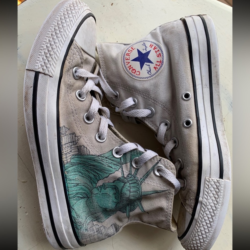 Converse Chuck Taylor Hi Top Lady Liberty Size 7